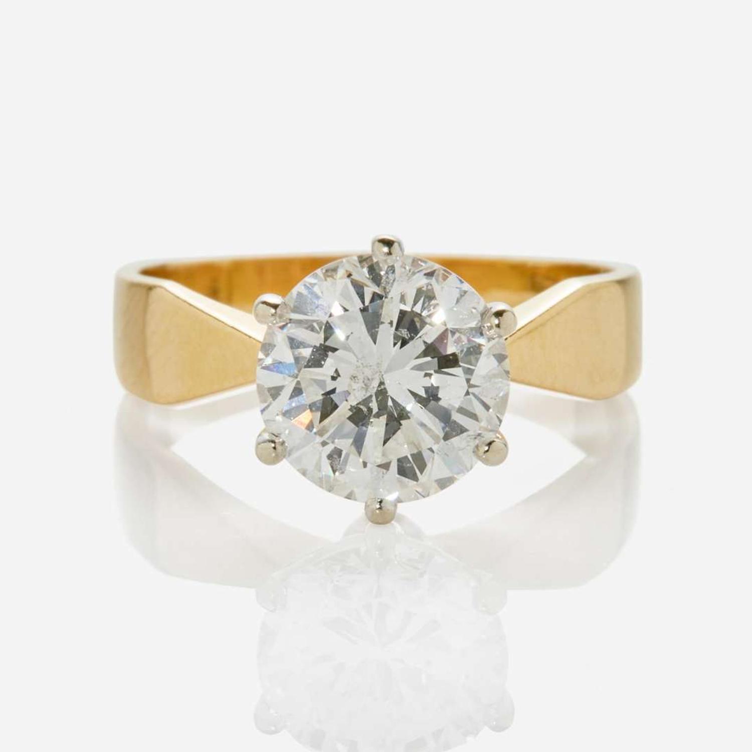 A Ladies Solitaire Diamond Ring GIA Certifed