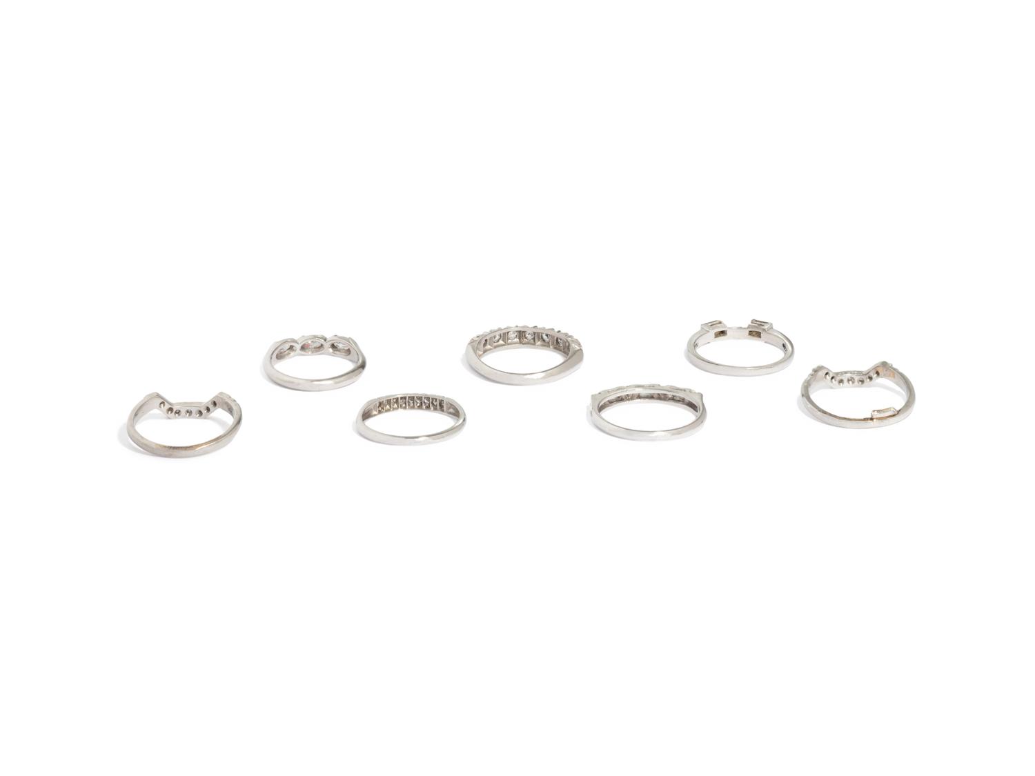 COLLECTION OF STACKING DIAMOND RINGS