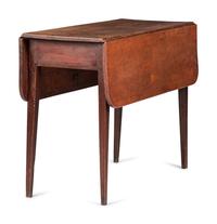 A Federal Red-Stained Maple and Cherrywood Drop Leaf Table