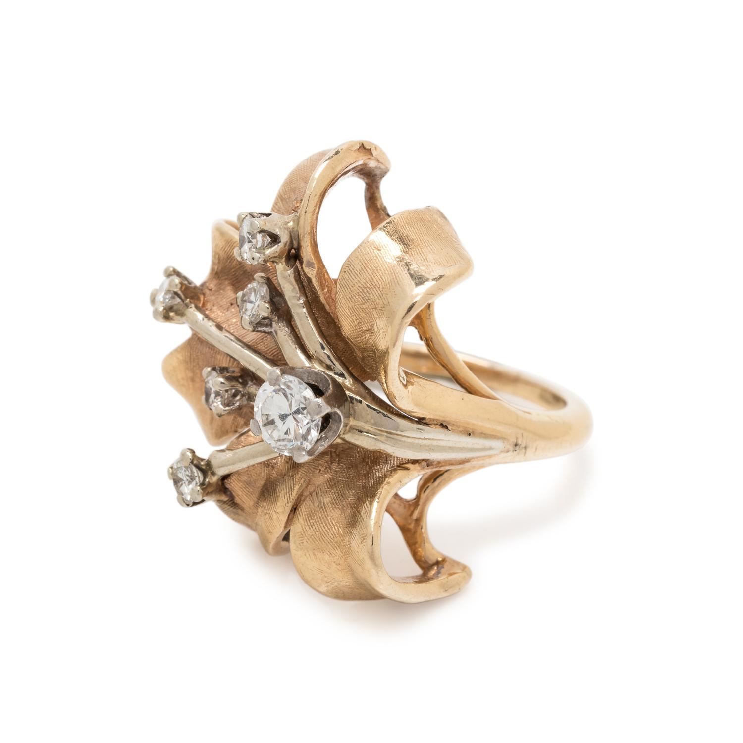 DIAMOND FLOWER RING