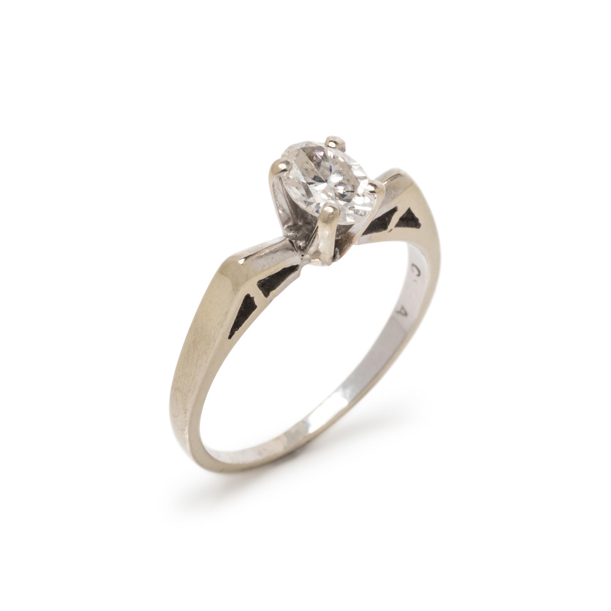 DIAMOND RING