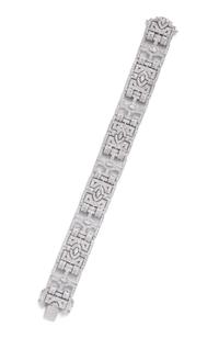 An 18 Karat White Gold and Diamond Bracelet,