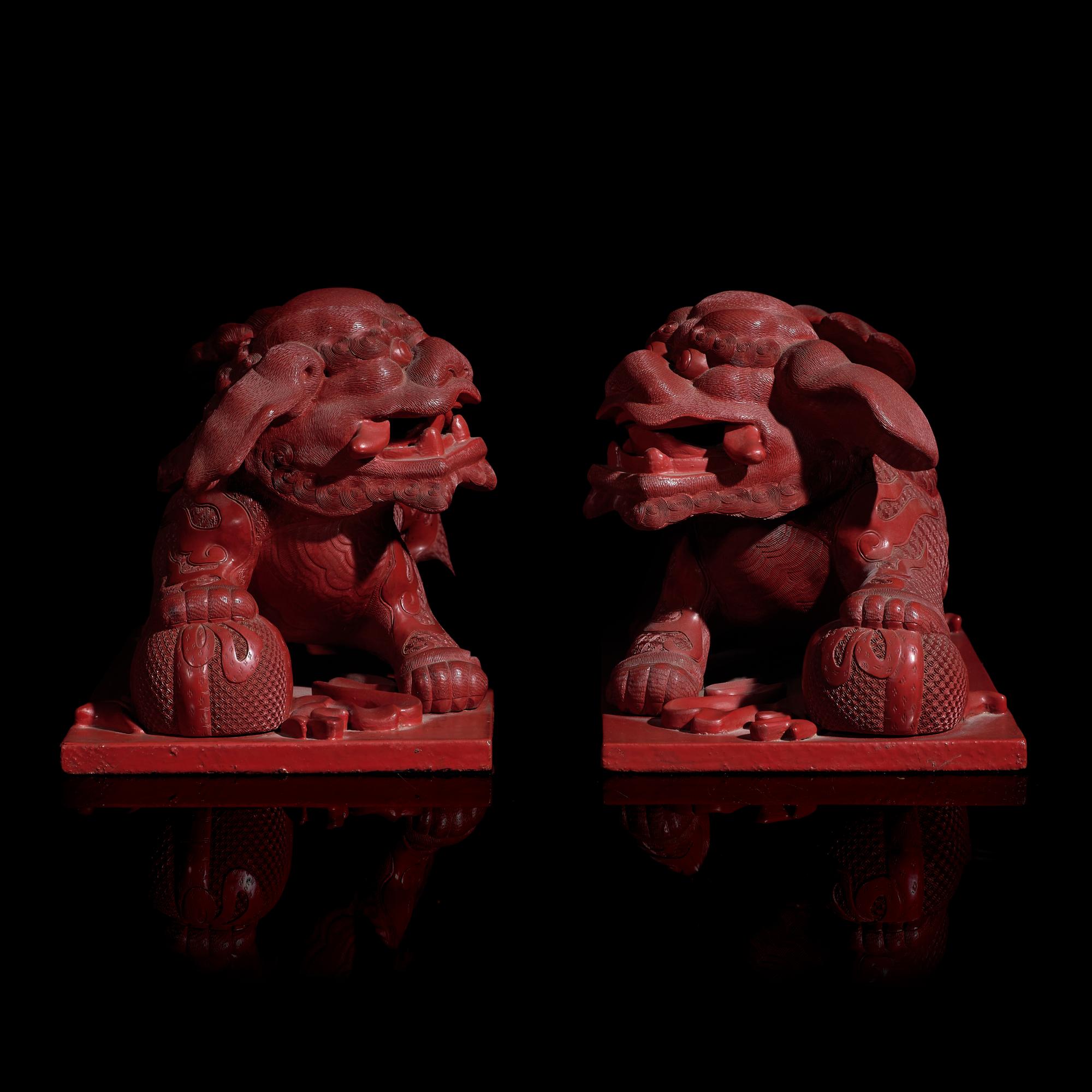 A Pair of Chinese Cinnabar Lacquer 'Lions' Boxes, 20th Century 剔紅佛獅形蓋盒一對