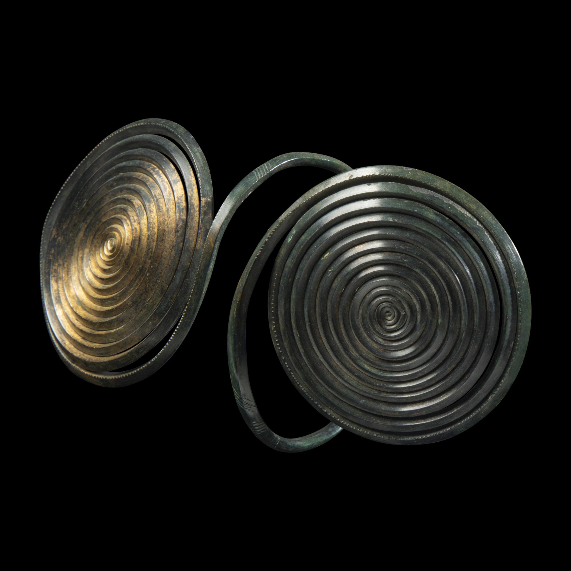 A European Bronze Age Armlet