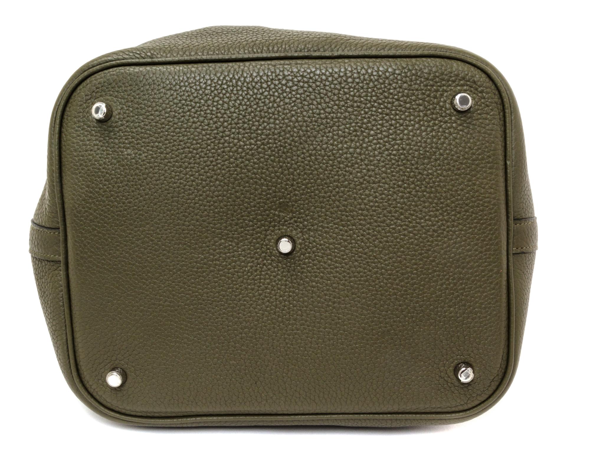 An Hermes Vert Veronese Taurillon Clemence Picotin Lock GM Handbag, 10.5" x 10.5" x 8.5".