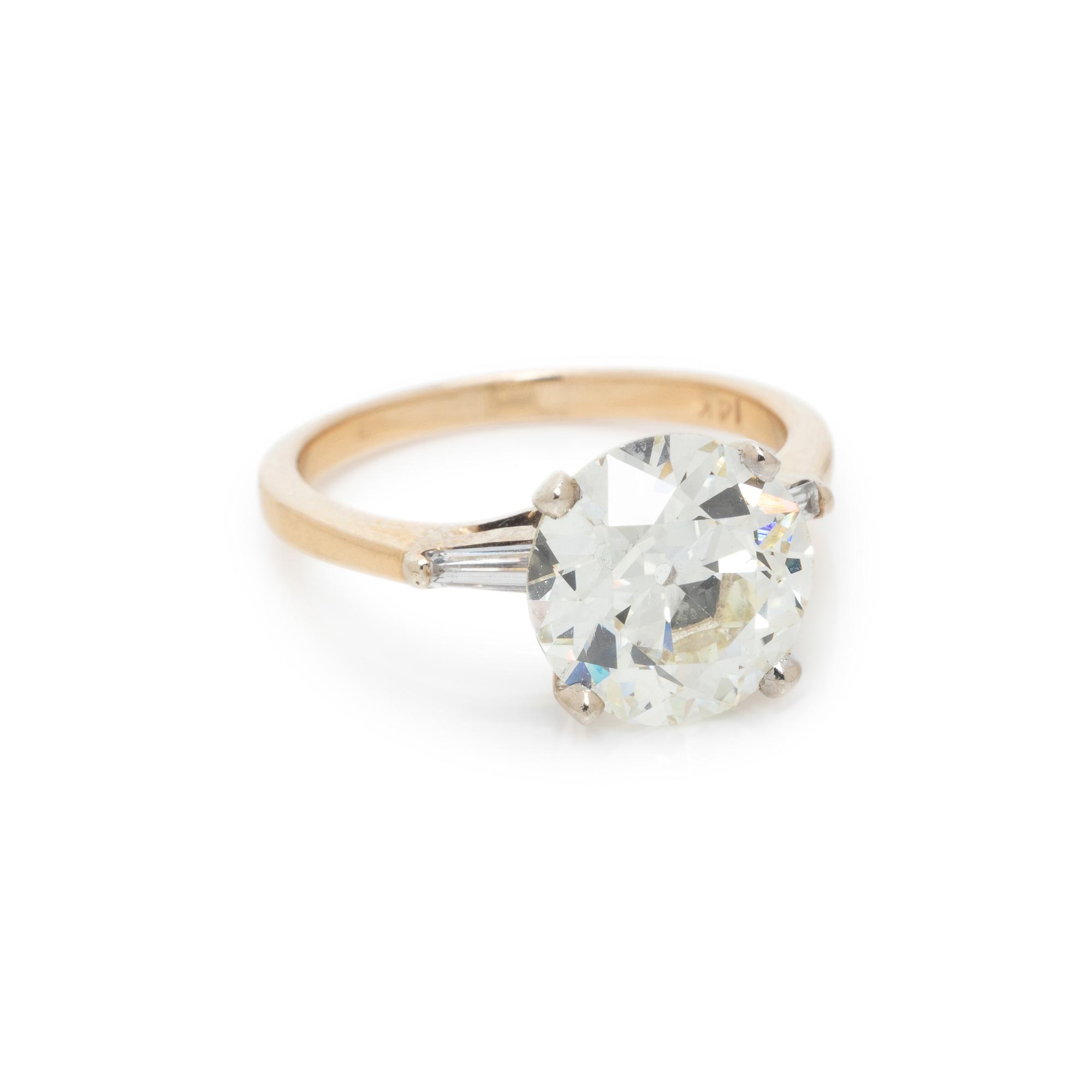 DIAMOND RING