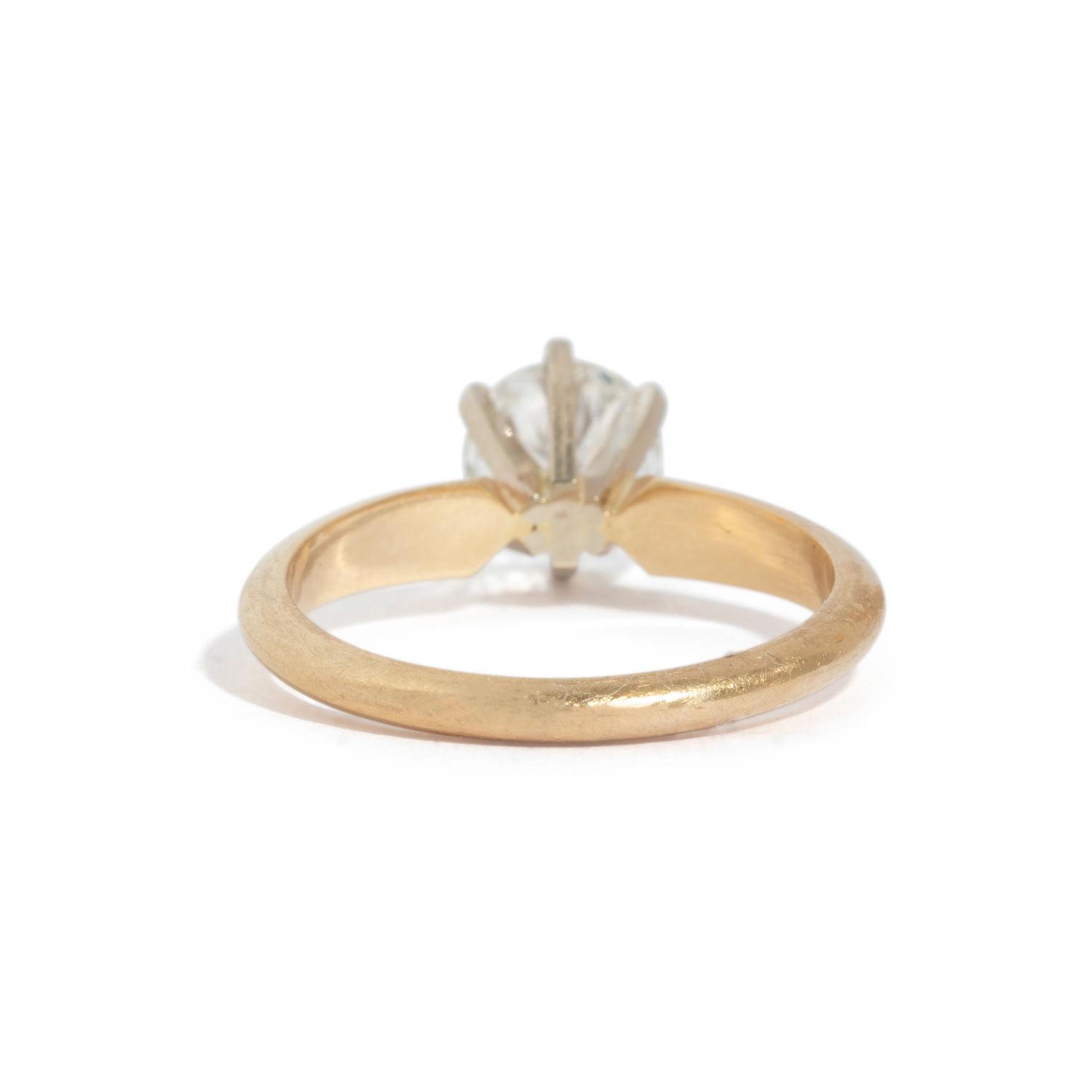 DIAMOND RING