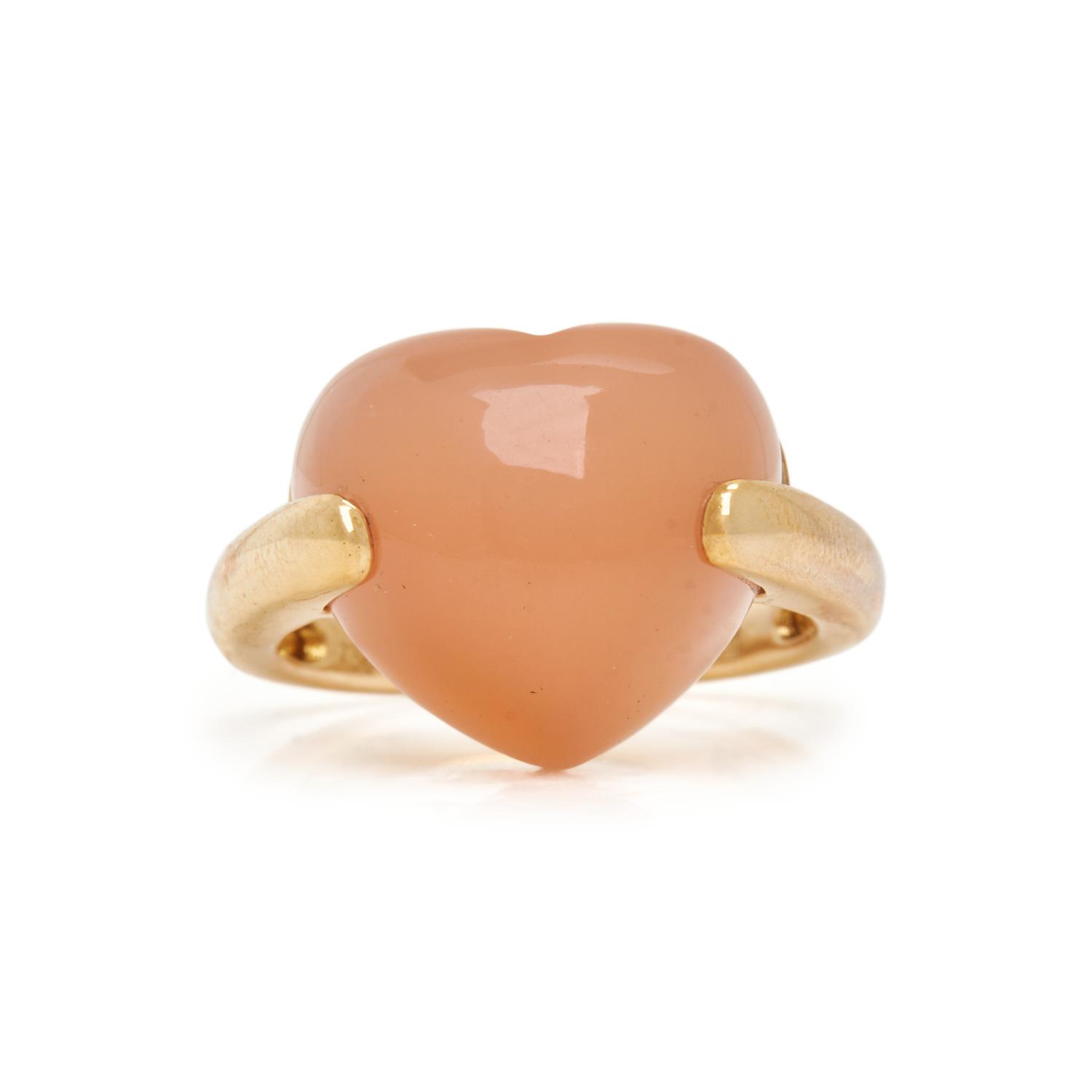 YELLOW GOLD AND MOONSTONE RING