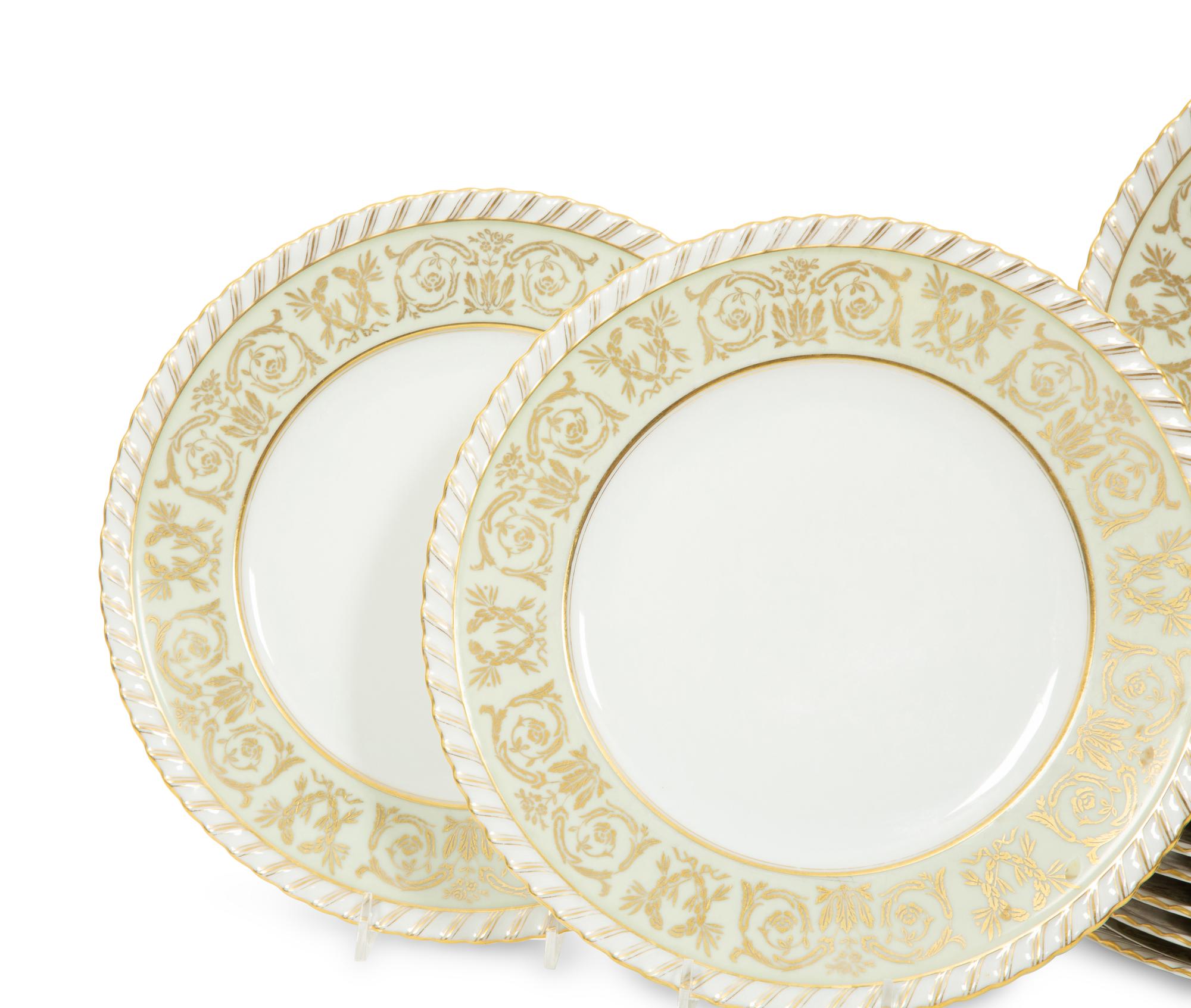 Twelve Krautheim Selb Bavaria Porcelain Dinner Plates