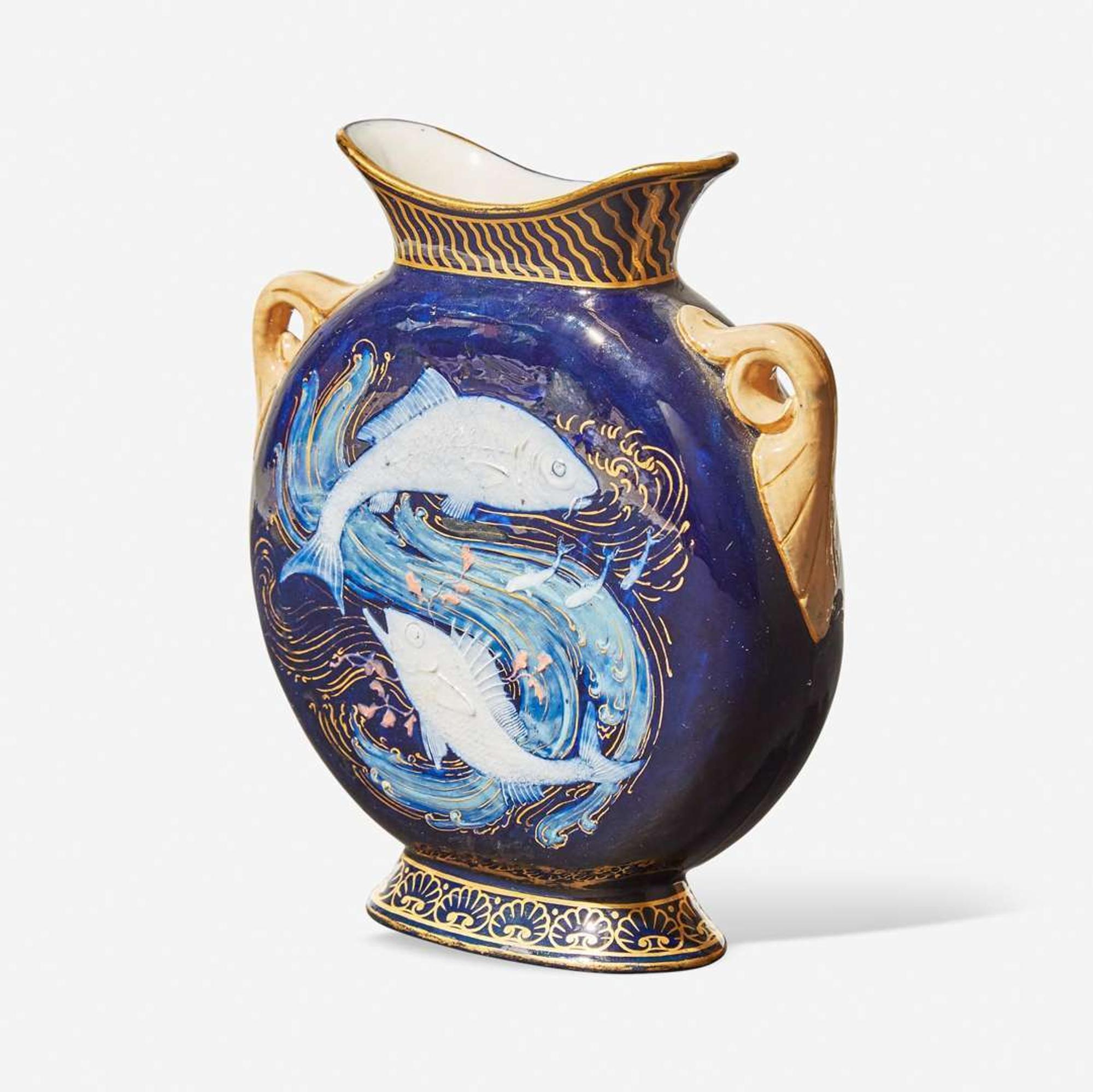 A Wedgwood Pâte-sur-Pâte Vase UK, circa 1880