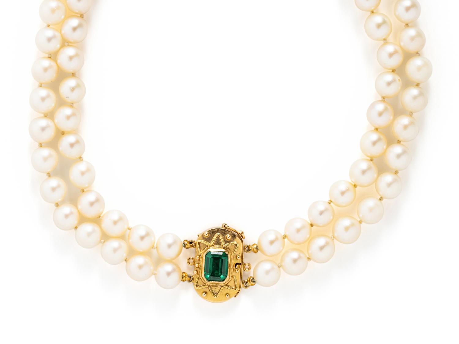 YELLOW GOLD AND CULTURED PEARL NECKLACE AND BRACELET