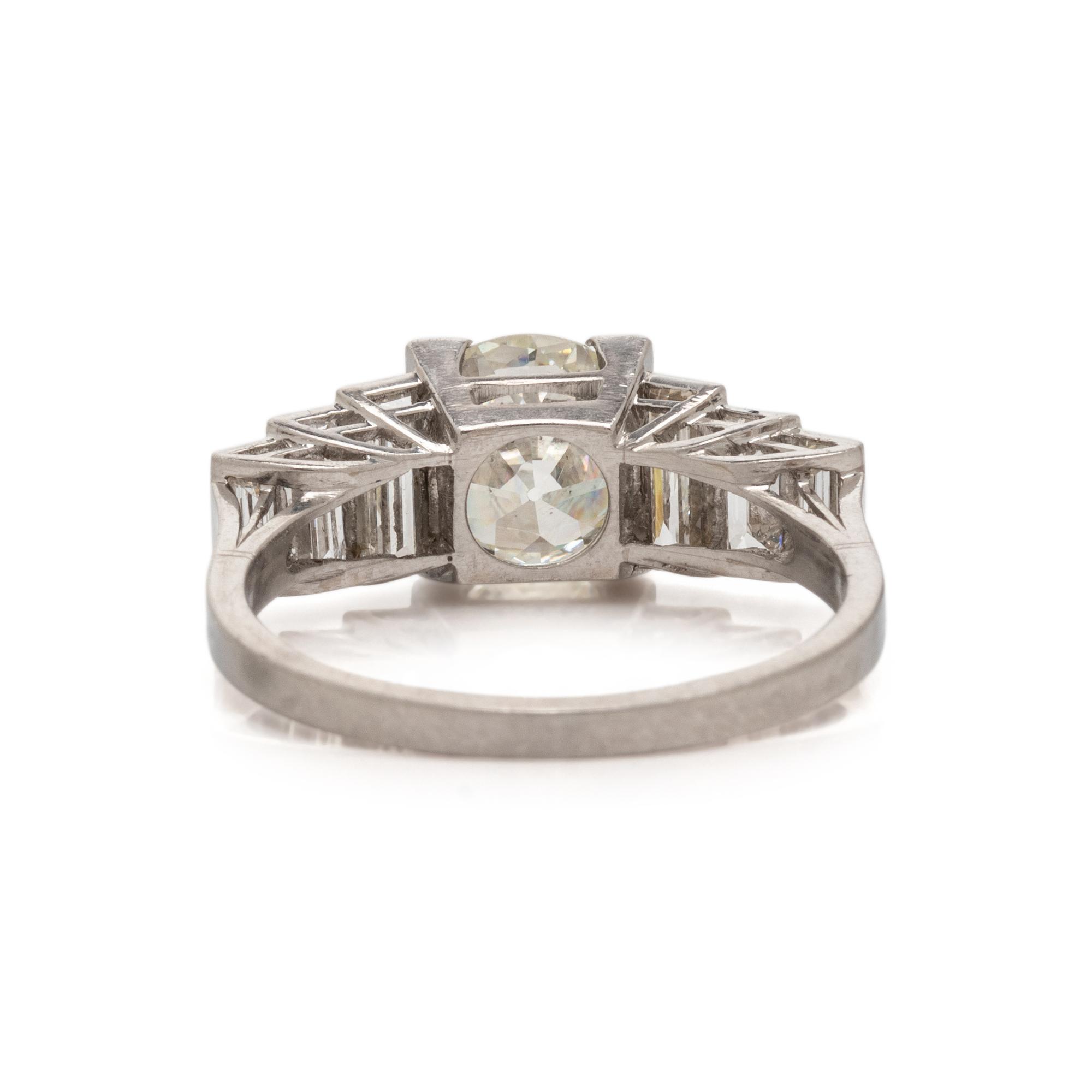 ANTIQUE, PLATINUM AND DIAMOND RING