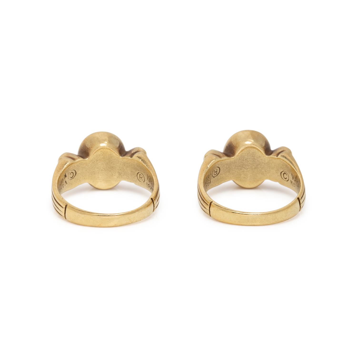 VAHE NALTCHAYAN, PAIR OF YELLOW GOLD AND HARDSTONE INTAGLIO RINGS