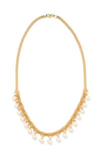 An 18 Karat Yellow Gold and Cultured Pearl Necklace, 11.70 dwts.