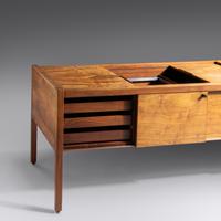 Credenza Risom Inc., USA