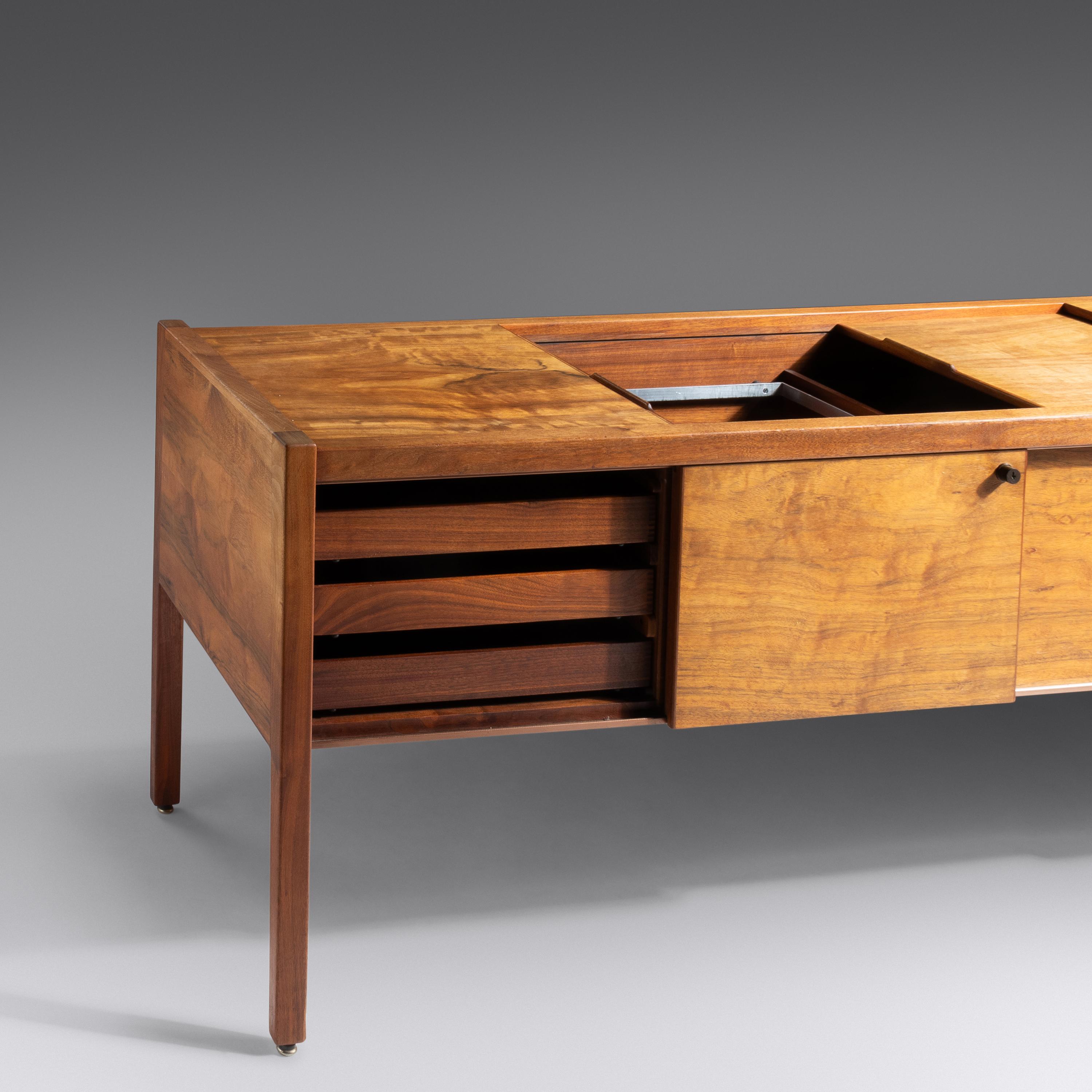 Credenza Risom Inc., USA