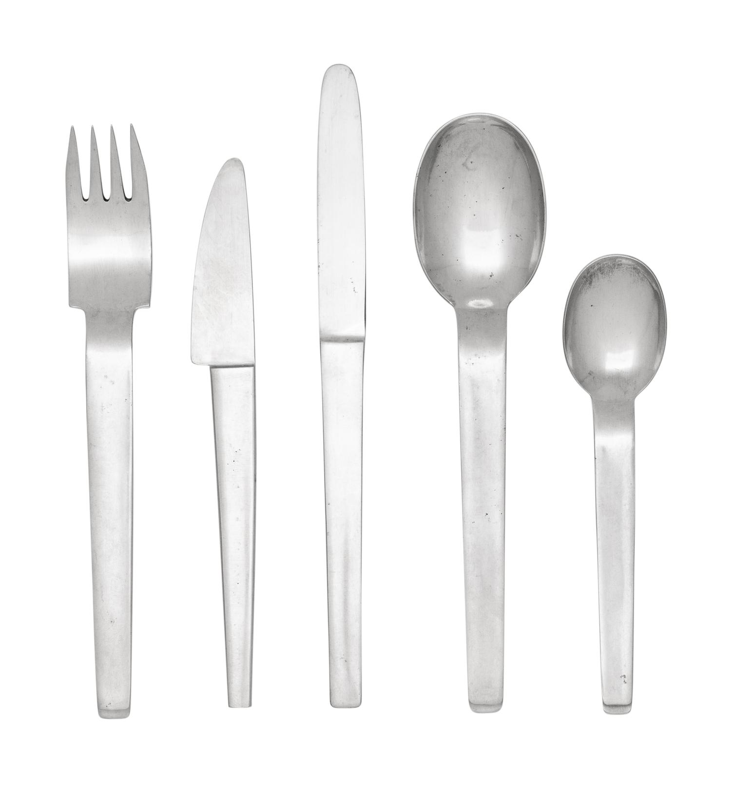 Marla Flatware Capri Cutlery co. 32 pieces