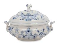 A Meissen Blue Onion Porcelain Tureen