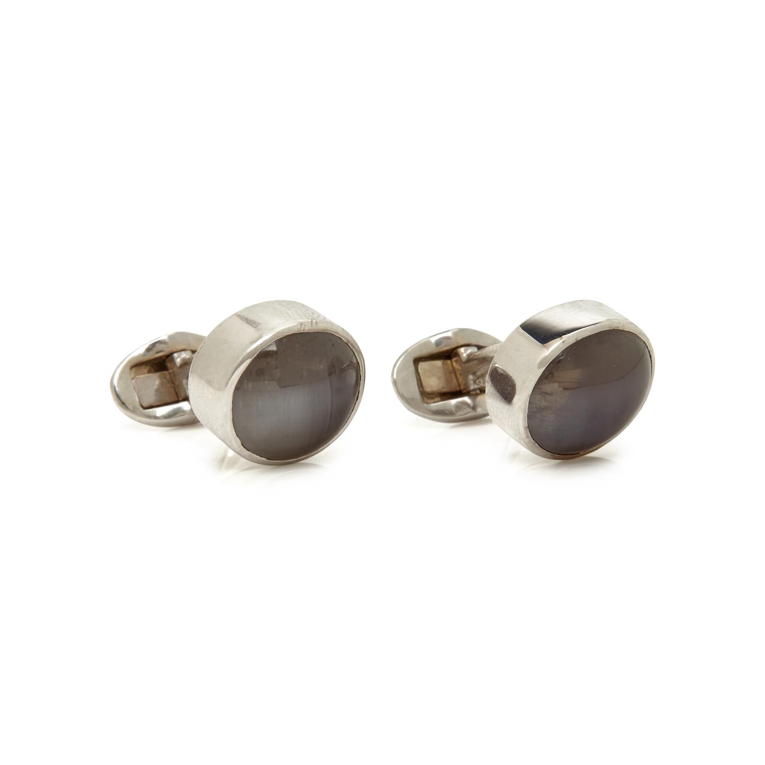 WHITE GOLD AND CAT'S EYE SILLIMANITE CUFFLINKS