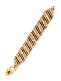 YELLOW GOLD BRACELET WITH VICTORIAN CHARM