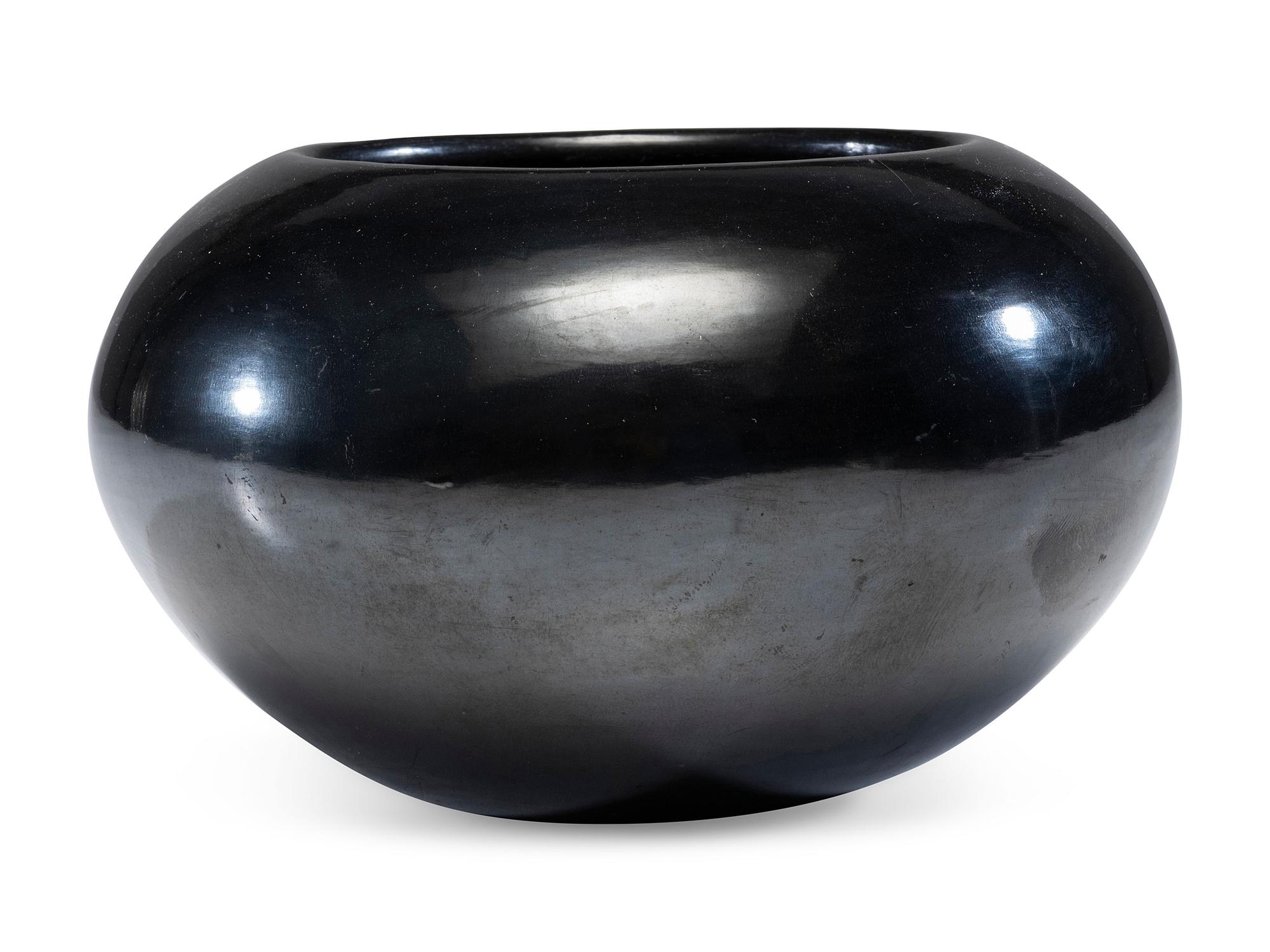 Blackware Pottery Bowl, with Gunmetal Finish 1956-1965