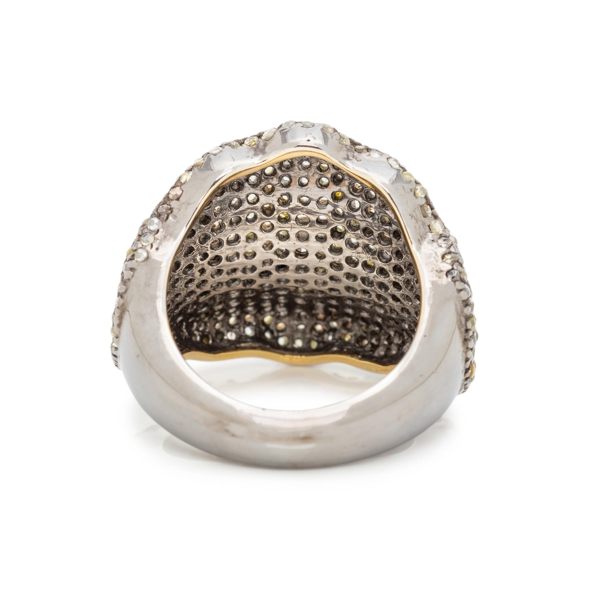 DIAMOND AND COLORED DIAMOND RING