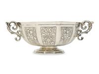 A Mexican .925 Silver Two-Handle Hand Hammered Bowl — MID-2OTH CENTURY