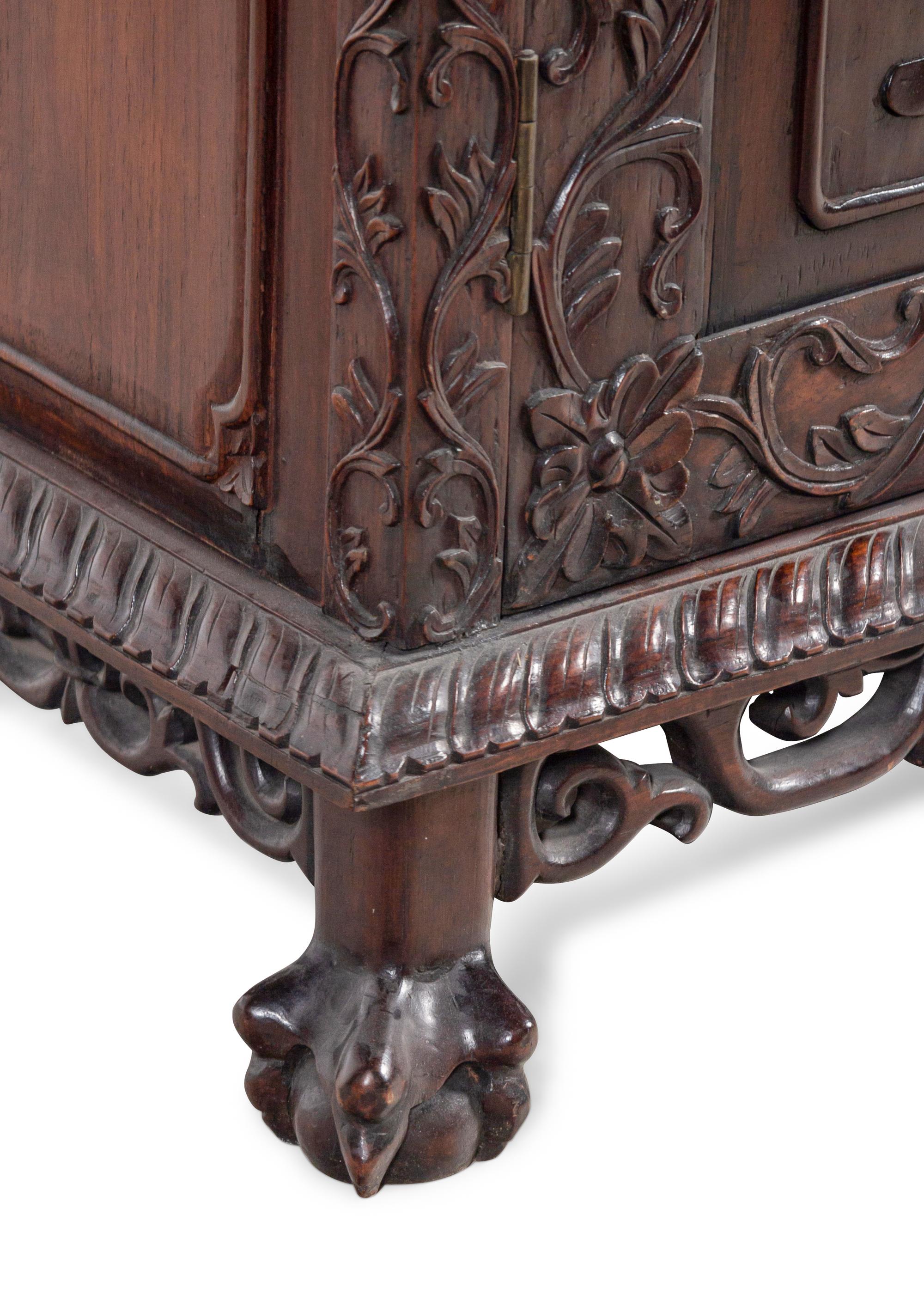 A Chinese Export Hardwood Displaying Cabinet