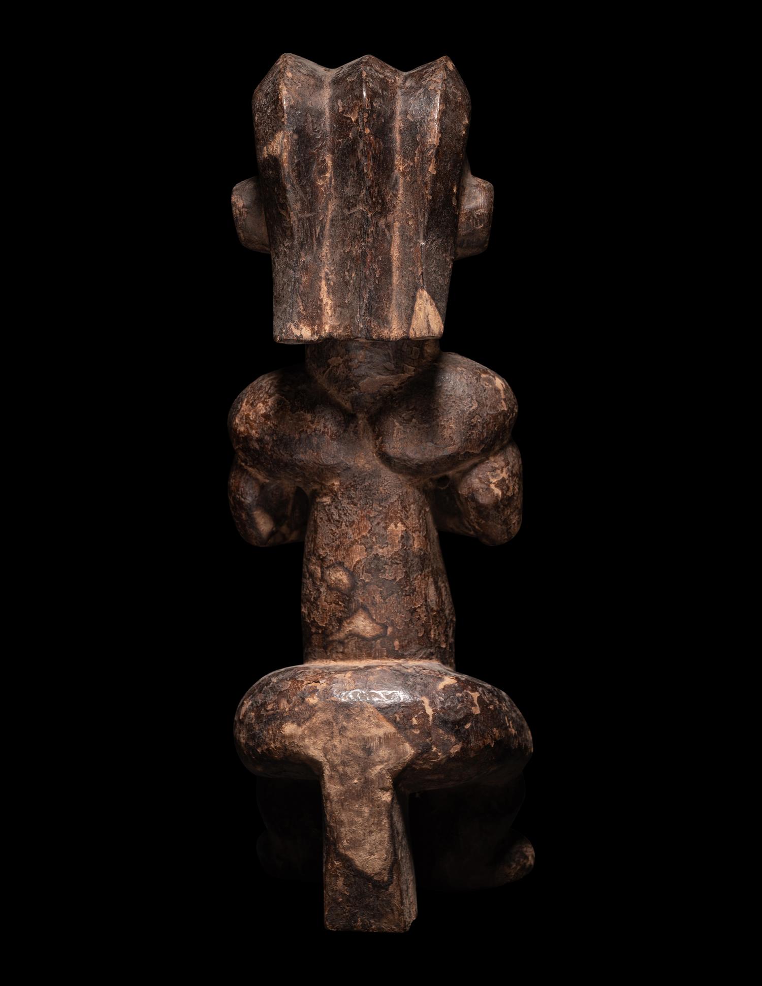 Four Fang Wood Figures
