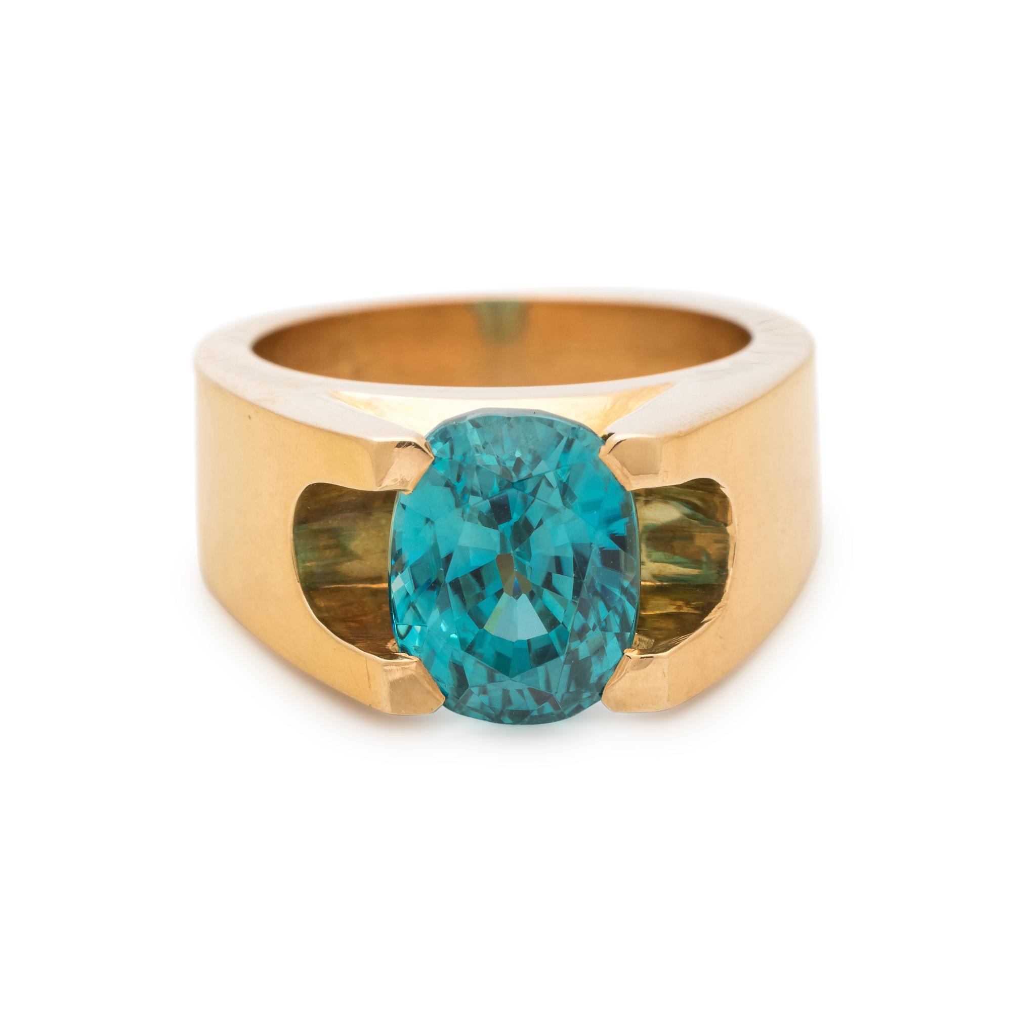 YELLOW GOLD AND ZIRCON RING