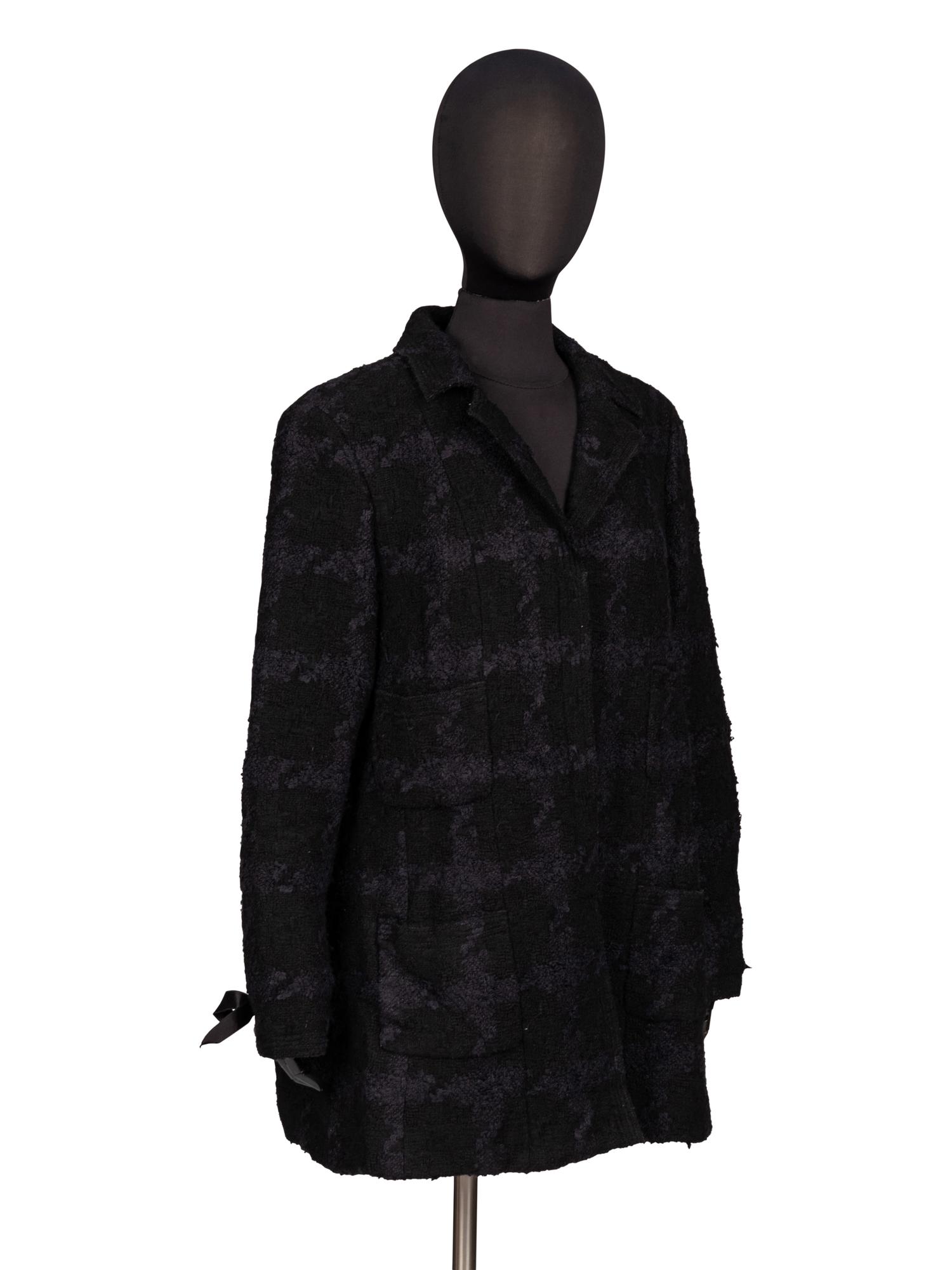 Chanel, B ouclé Tweed Jacket