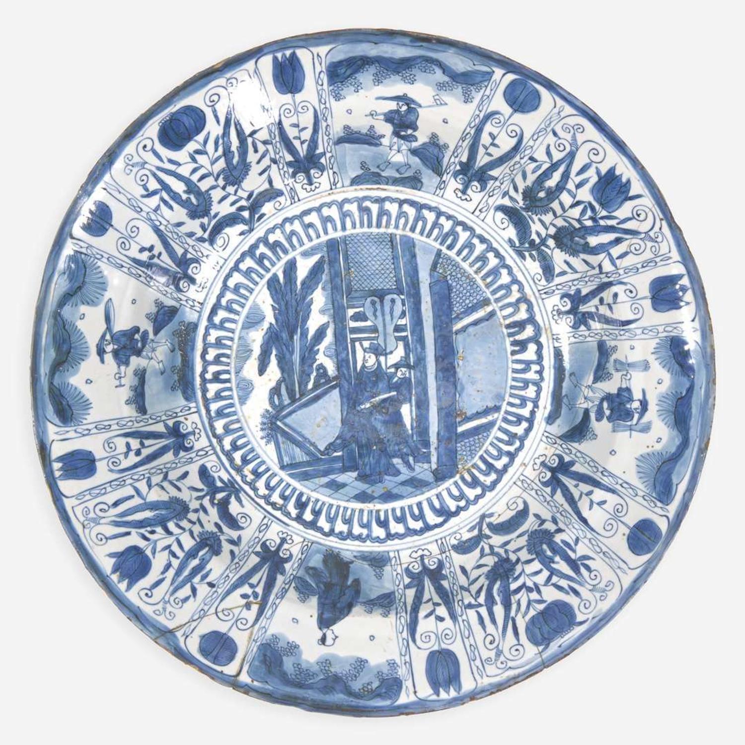 A large Chinese blue and white "Kraak" porcelain dish 青花克拉克大盘 17th century ????