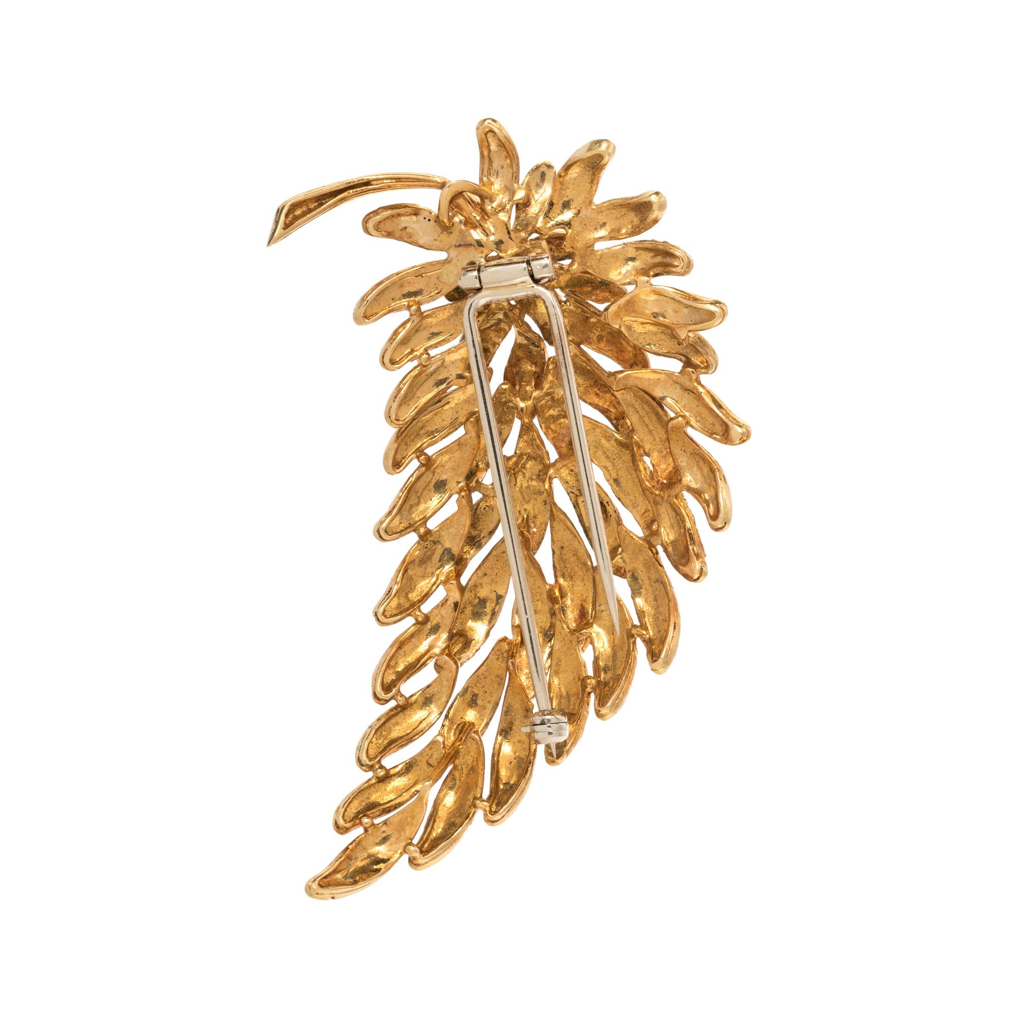 YELLOW GOLD AND ENAMEL BROOCH