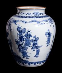 A Large Chinese Blue and White Porcelain Jar