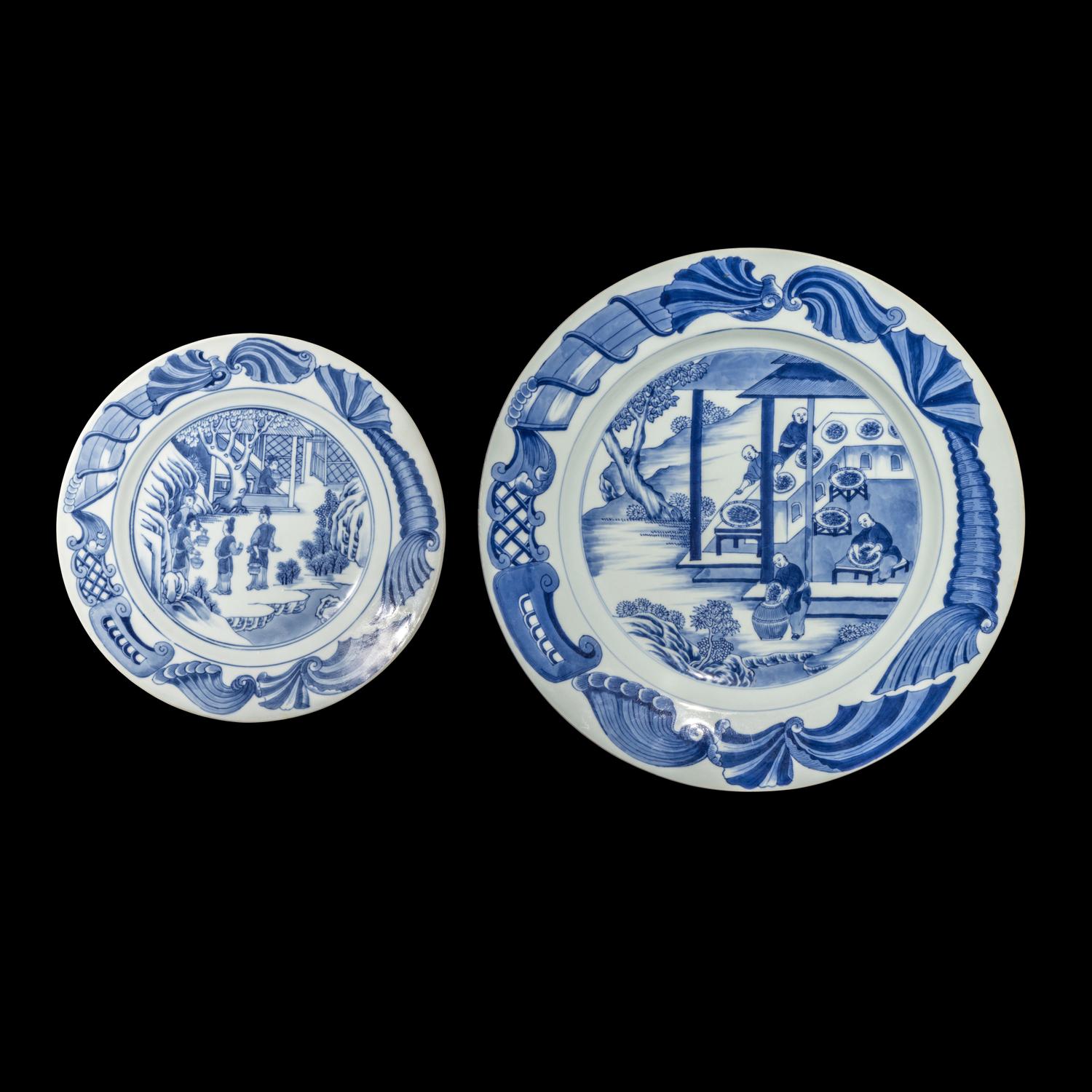 Two Chinese Export Blue and White Porcelain 'Tea Cultivation' Plates, Qianlong Period 清乾隆 青花外銷製茶圖賞盤兩件