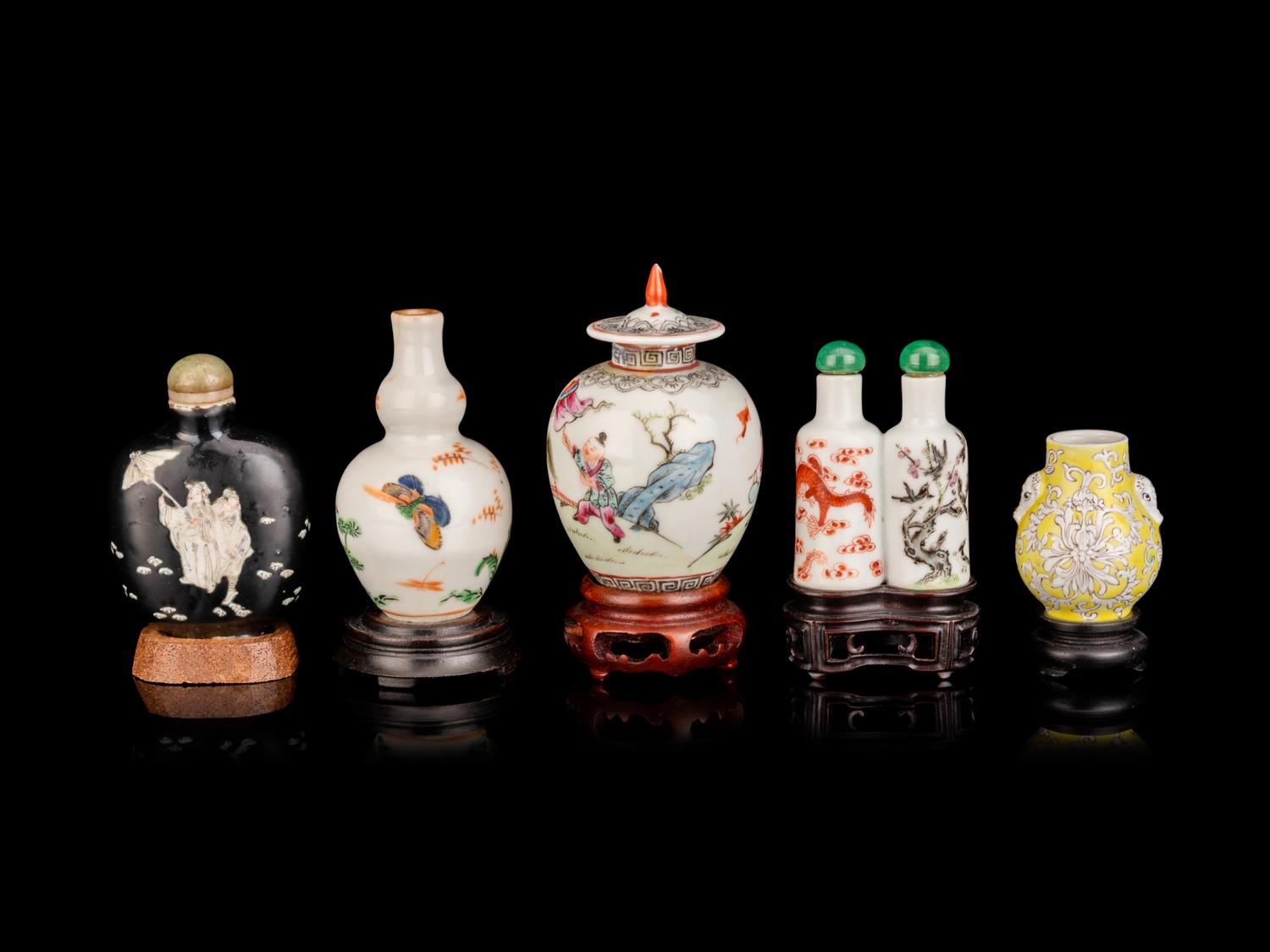 Five Chinese Porcelain Jars and Snuff Bottles