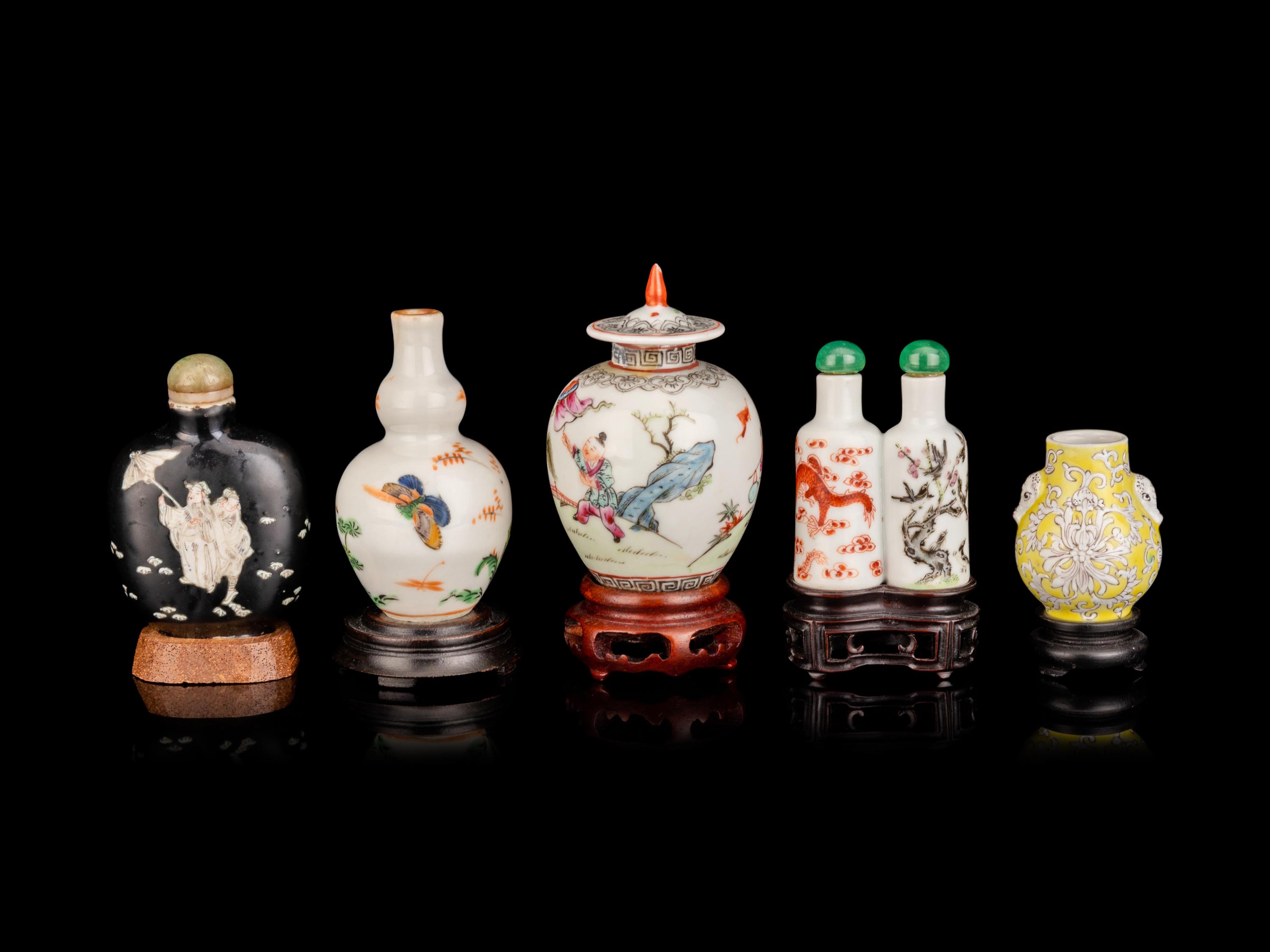 Five Chinese Porcelain Jars and Snuff Bottles