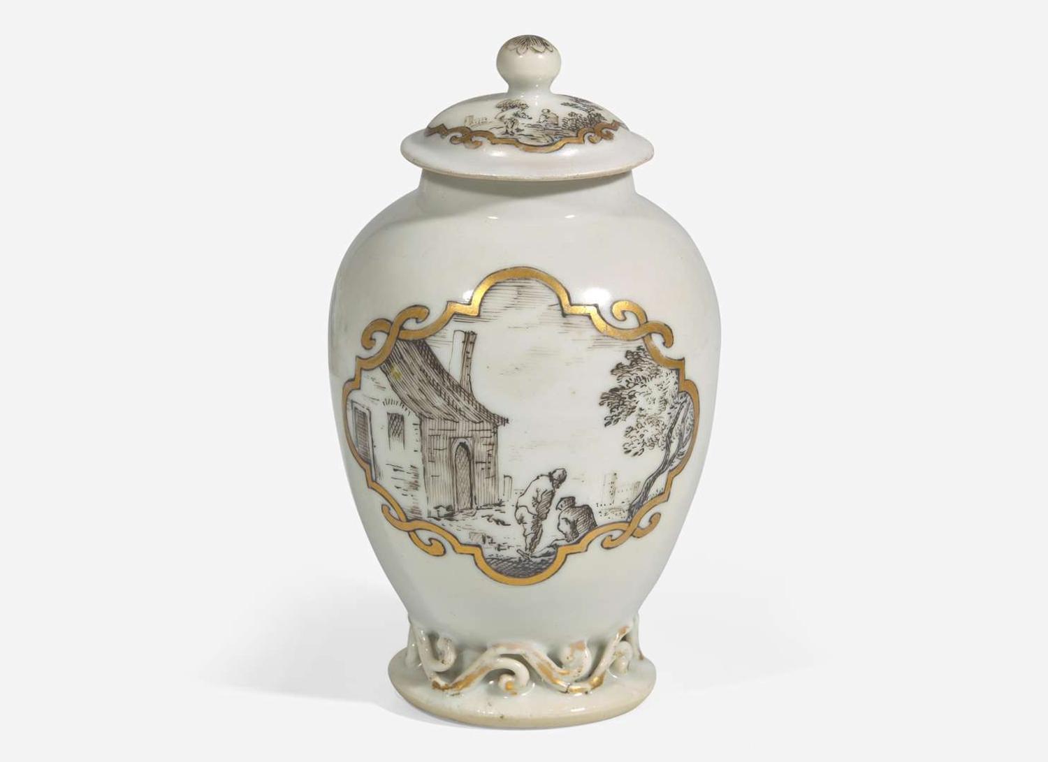 Fifteen assorted Chinese export porcelain tea wares, 18th century 外銷瓷茶具一組十五件 十八世紀