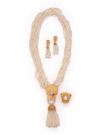 YELLOW GOLD AND PEARL SET