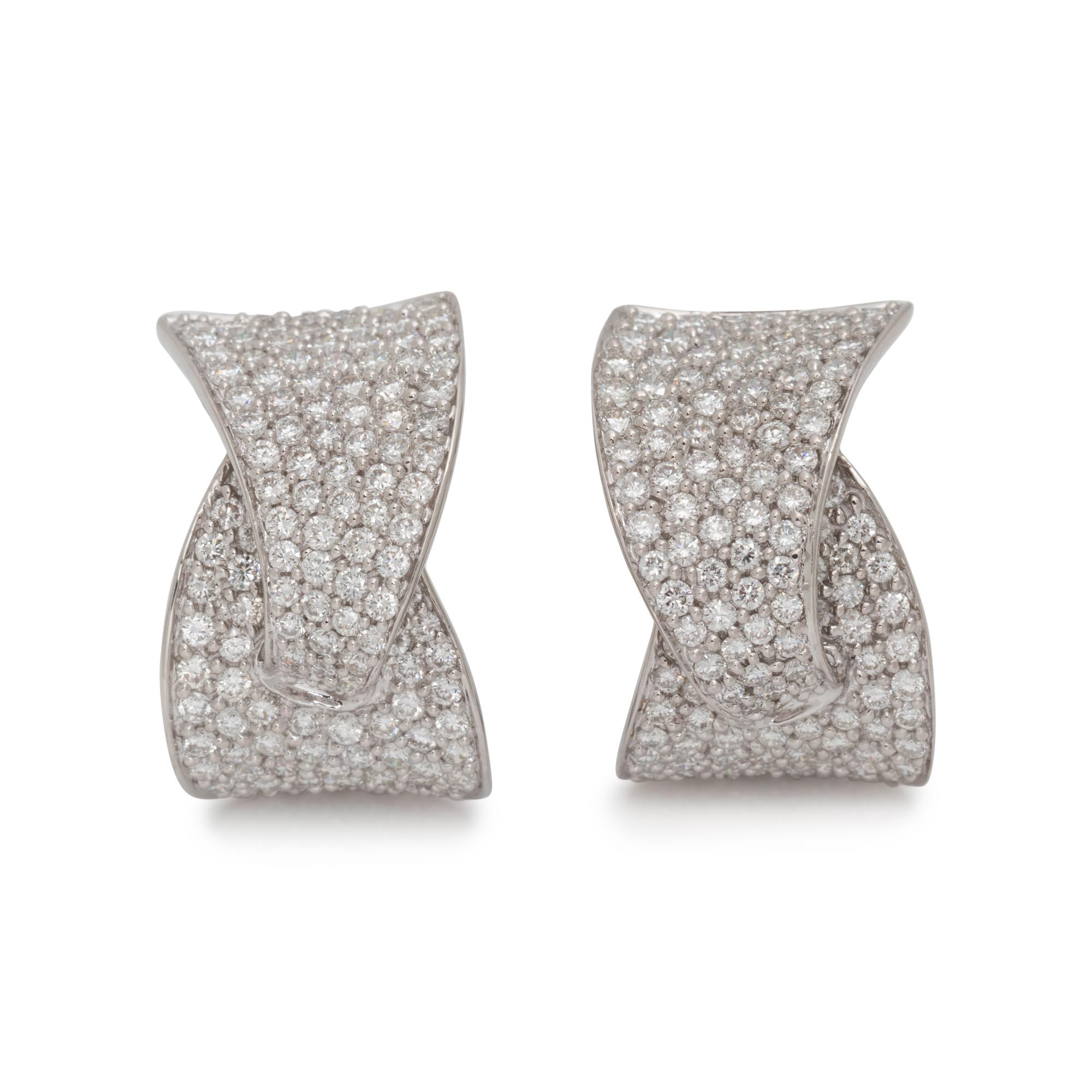 WHITE GOLD AND DIAMOND EARCLIPS