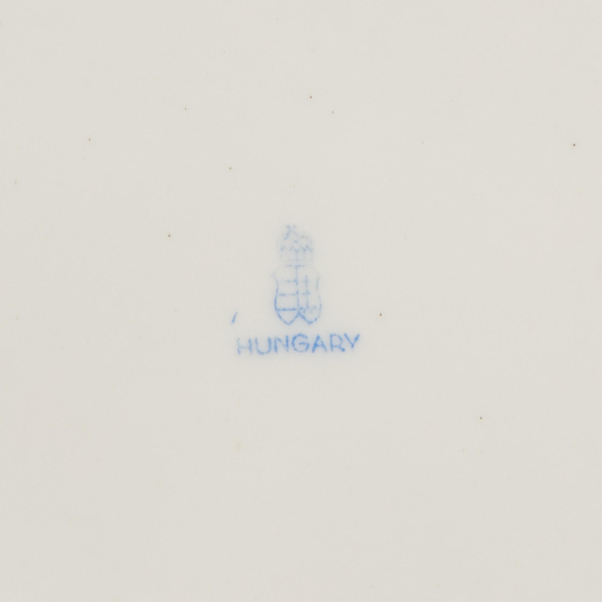 A Herend Rothschild Bird Porcelain Dinner Service