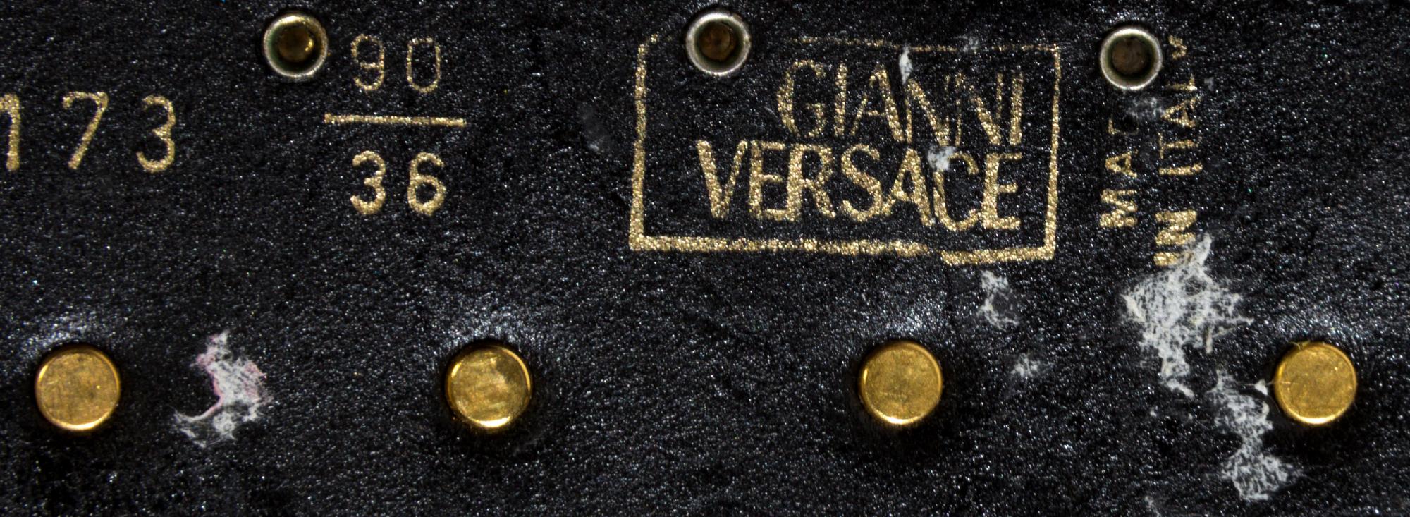 A Gianni Versace Black Leather Belt, Size 90/36.