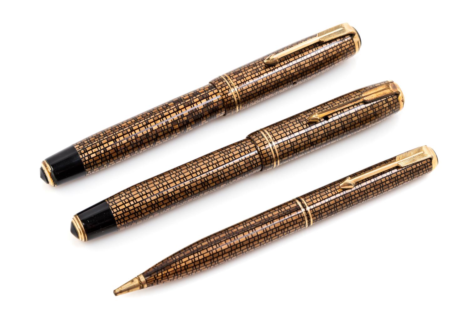 A Pair of Parker Vacumatic Fountain Pens Length 4 7/8 inches.