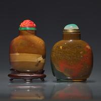 Two Chinese Jasper Snuff Bottles, Qing Dynasty, 18th-19th Century — 清中期 羊肝瑪瑙素面鼻煙壺兩支
