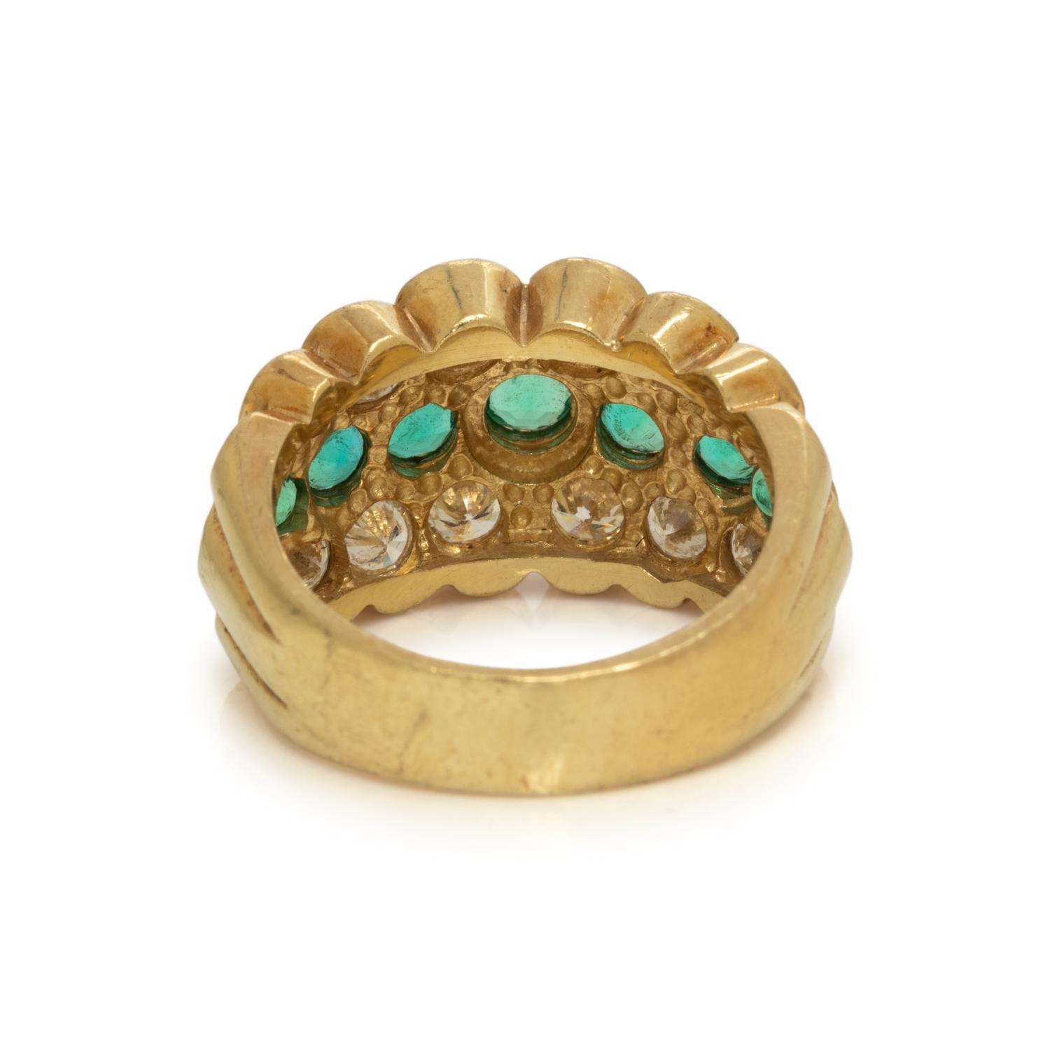 YELLOW GOLD, EMERALD AND DIAMOND RING