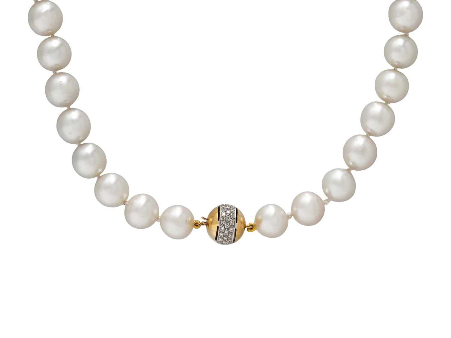 CULTURED PEARL, DIAMOND, AND YELLOW GOLD NECKLACE