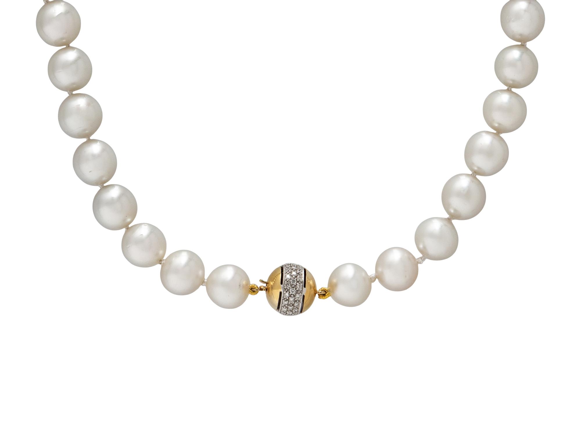CULTURED PEARL, DIAMOND, AND YELLOW GOLD NECKLACE