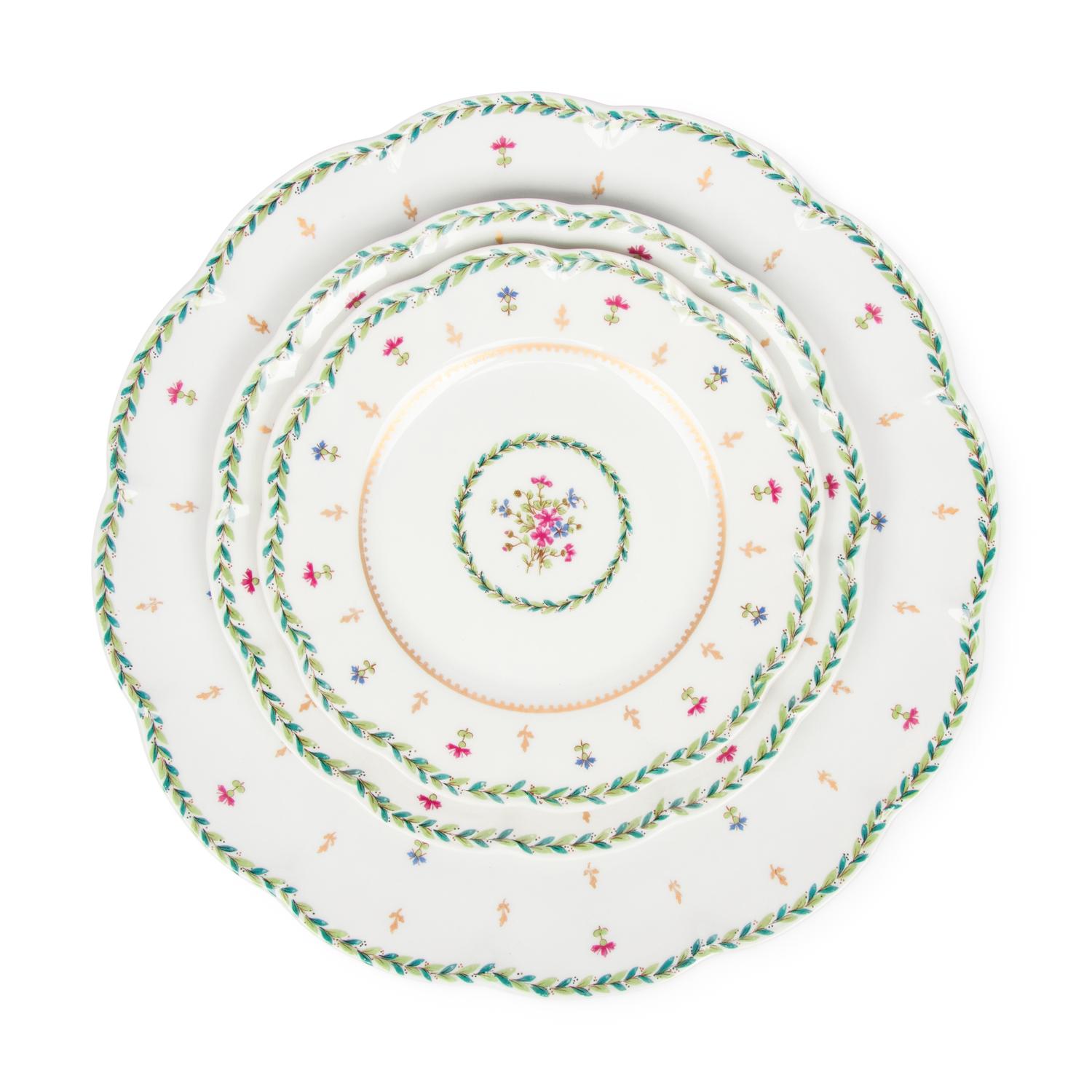 A Haviland Toulon Porcelain Dinner Service