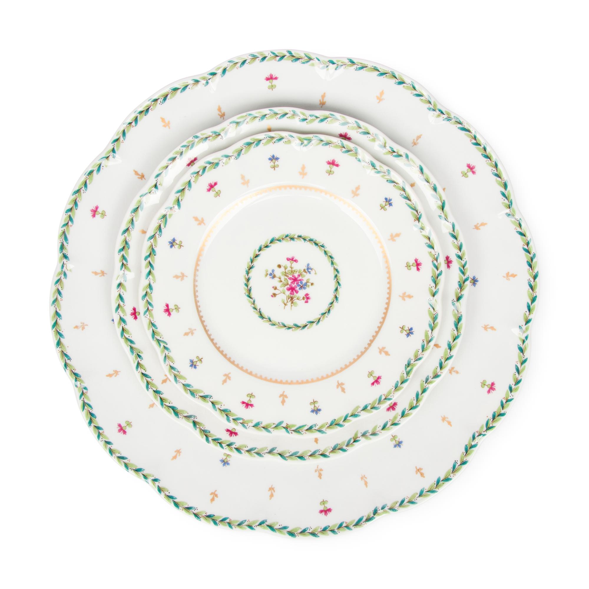 A Haviland Toulon Porcelain Dinner Service