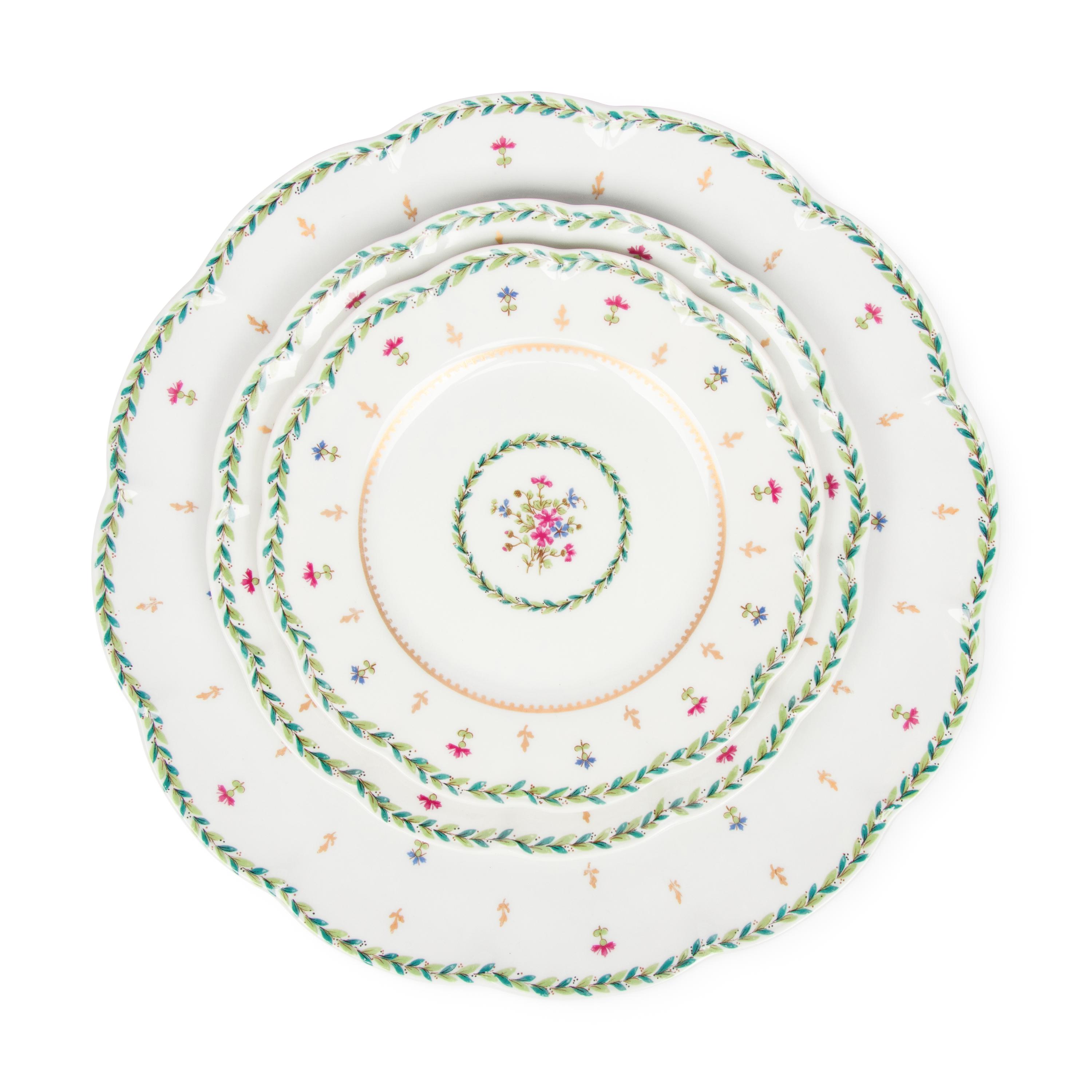 A Haviland Toulon Porcelain Dinner Service